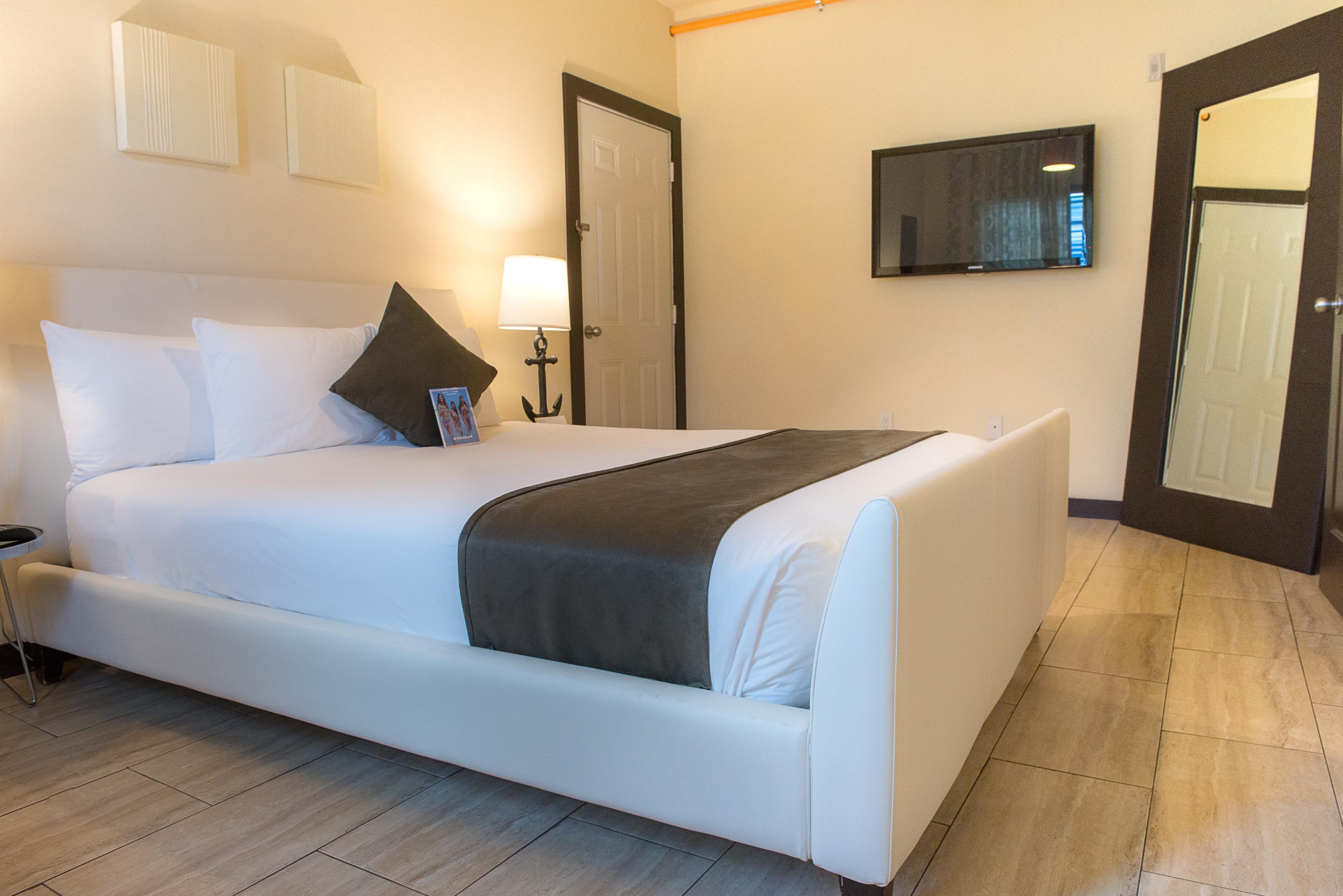 Tradewinds Y Hotel