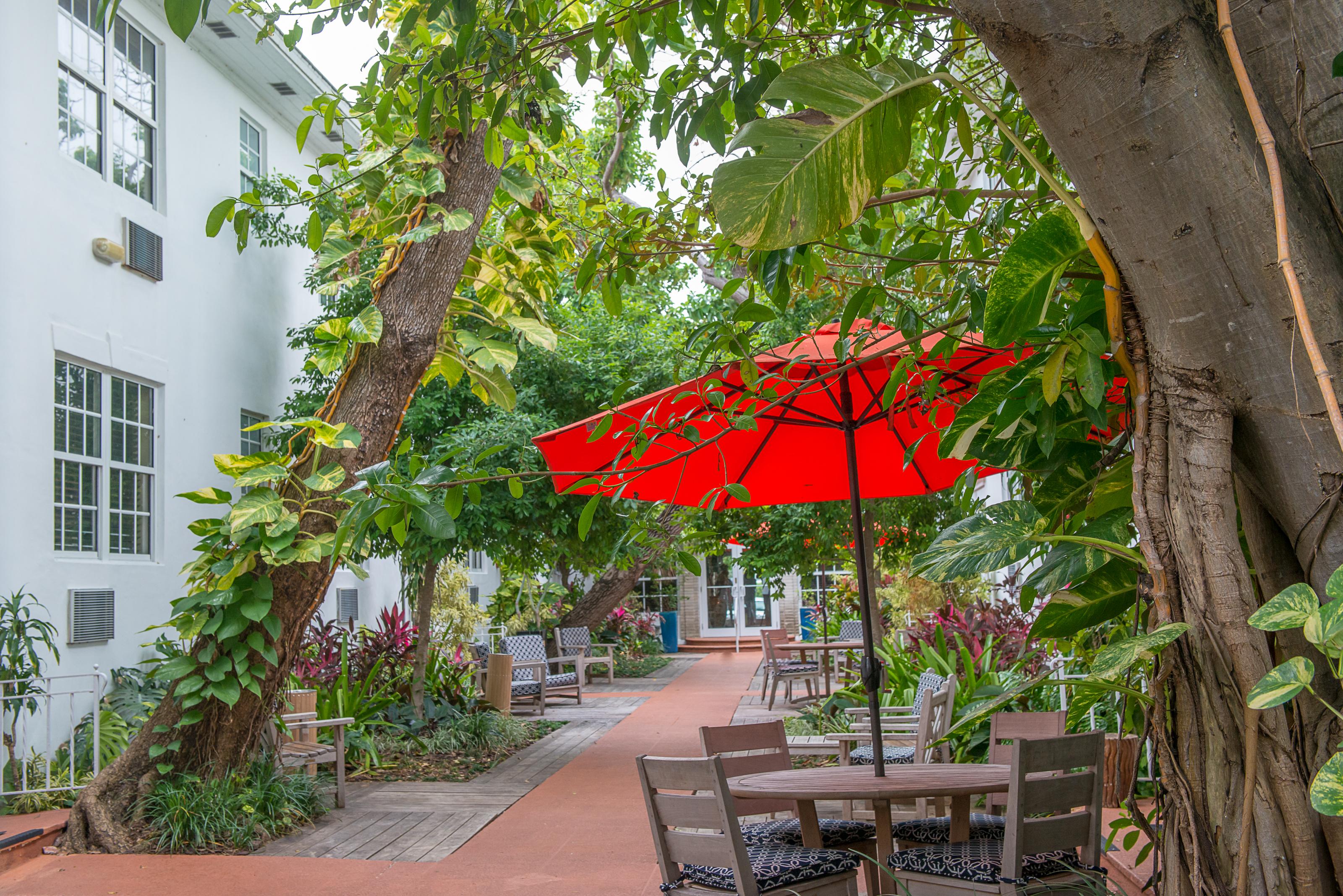Hotel Tradewinds Y Miami Beach