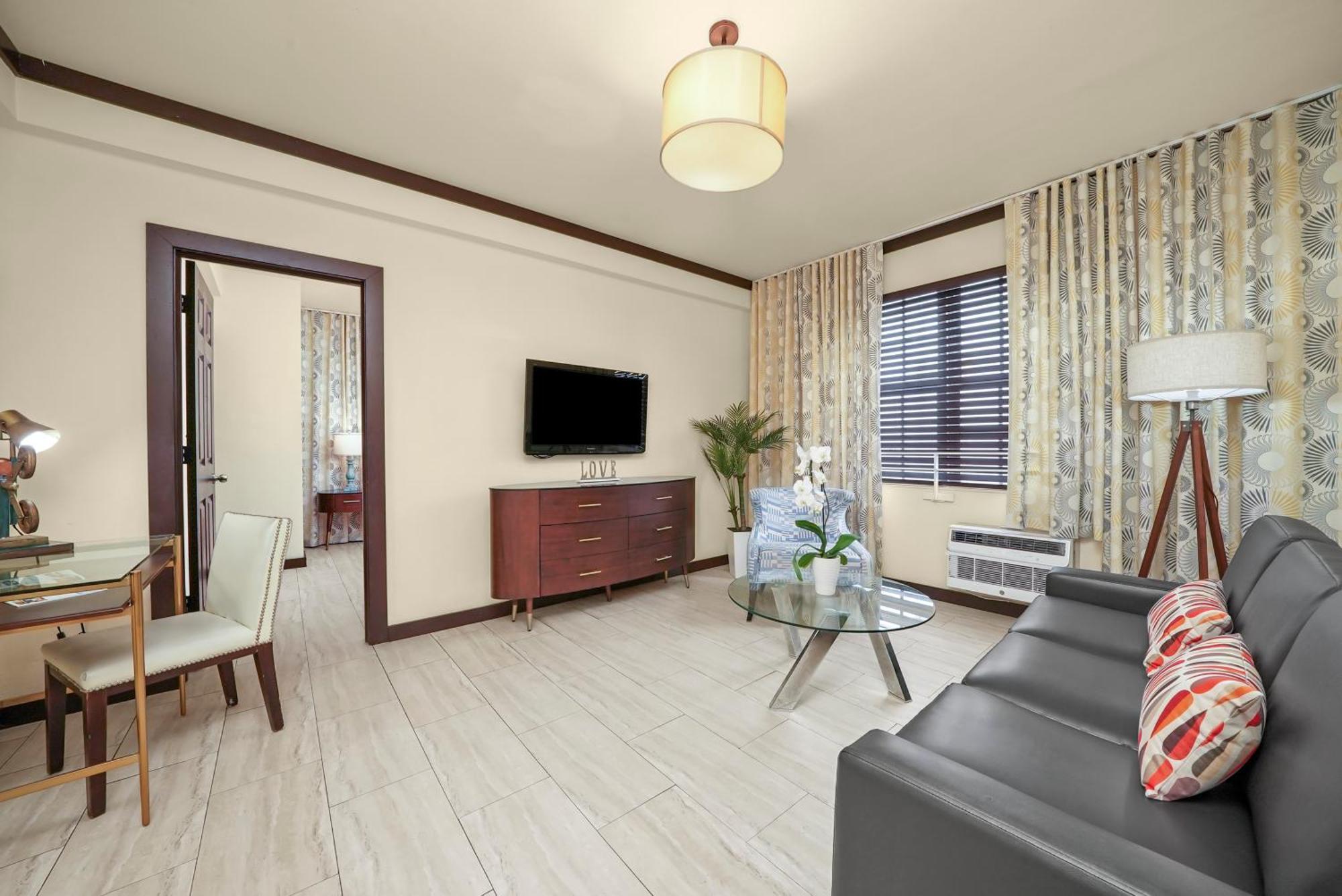 Hotel Tradewinds Miami 3*