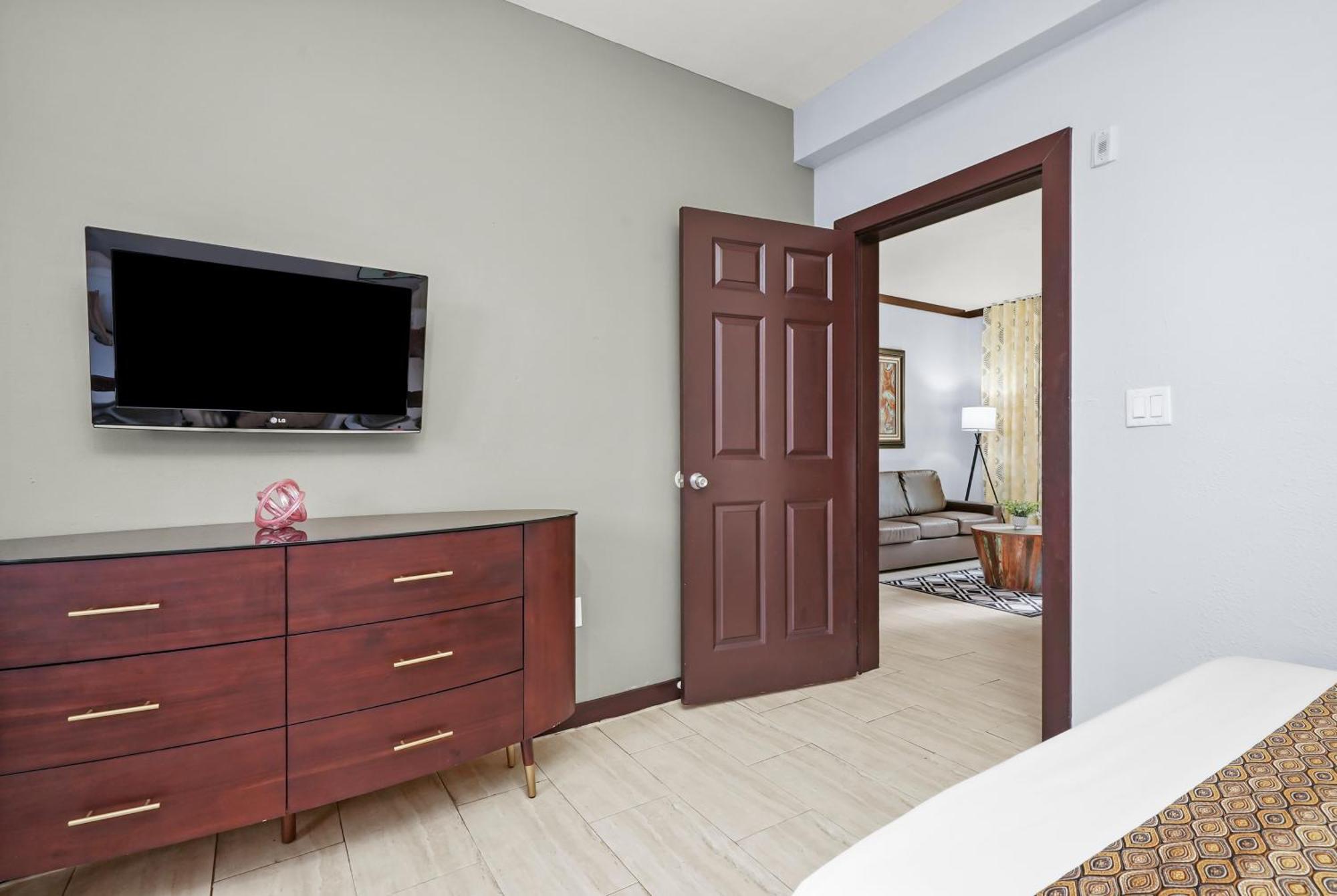 Hotel Tradewinds Y Miami Beach