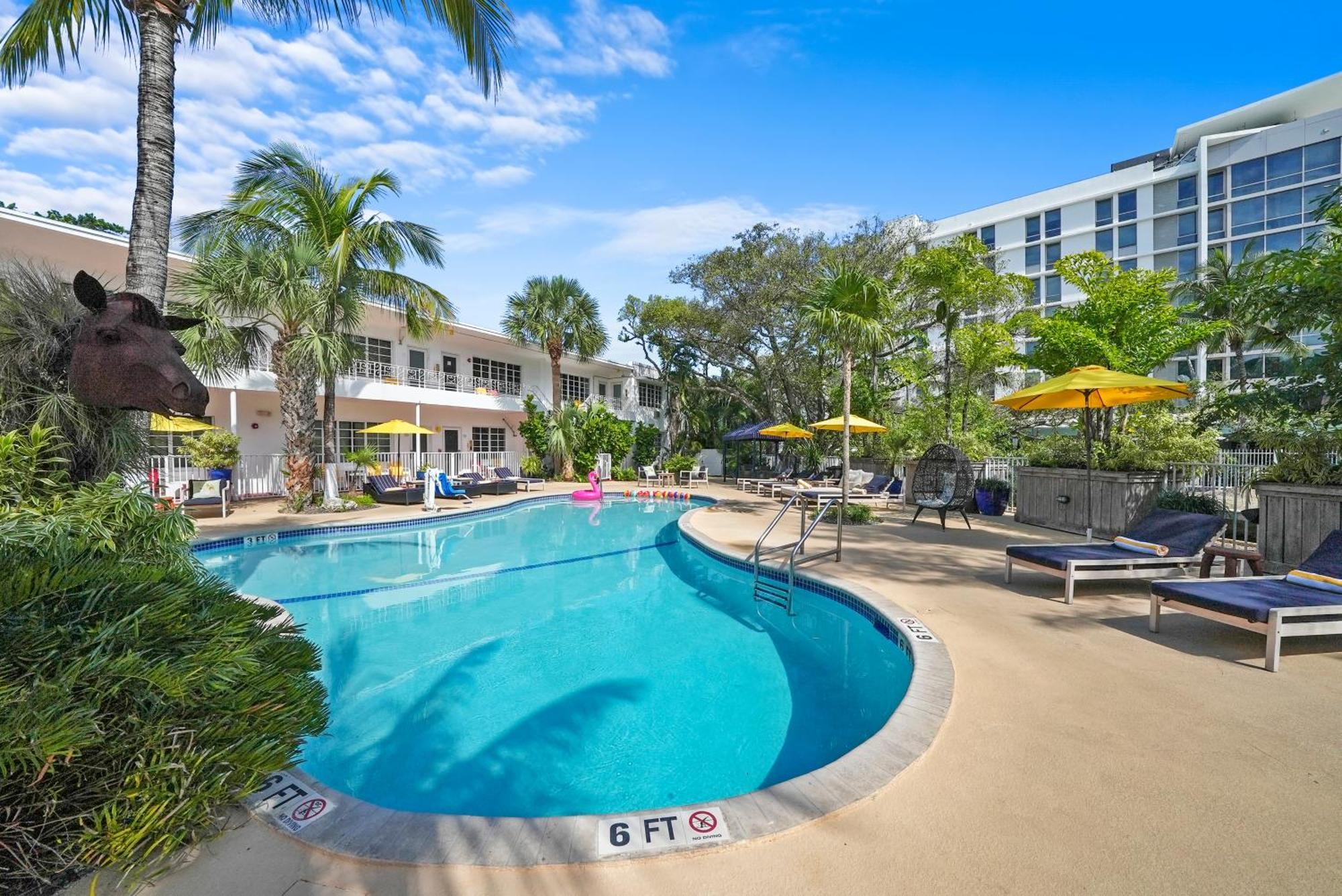 Hotel Tradewinds Miami