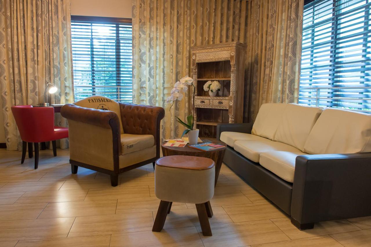 Hotel Tradewinds Y